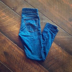 Levi’s Women’s Pull-On Skinny Jeans